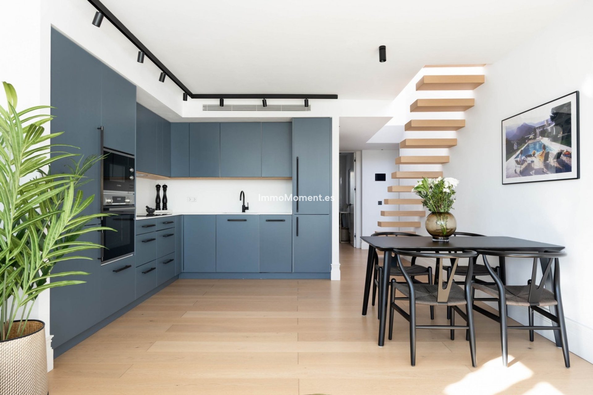 Resale - Apartment - Marbella - Nueva Andalucía