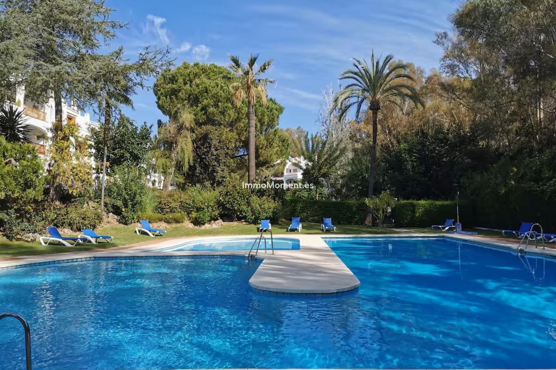 Resale - Apartment - Marbella - Nueva Andalucía