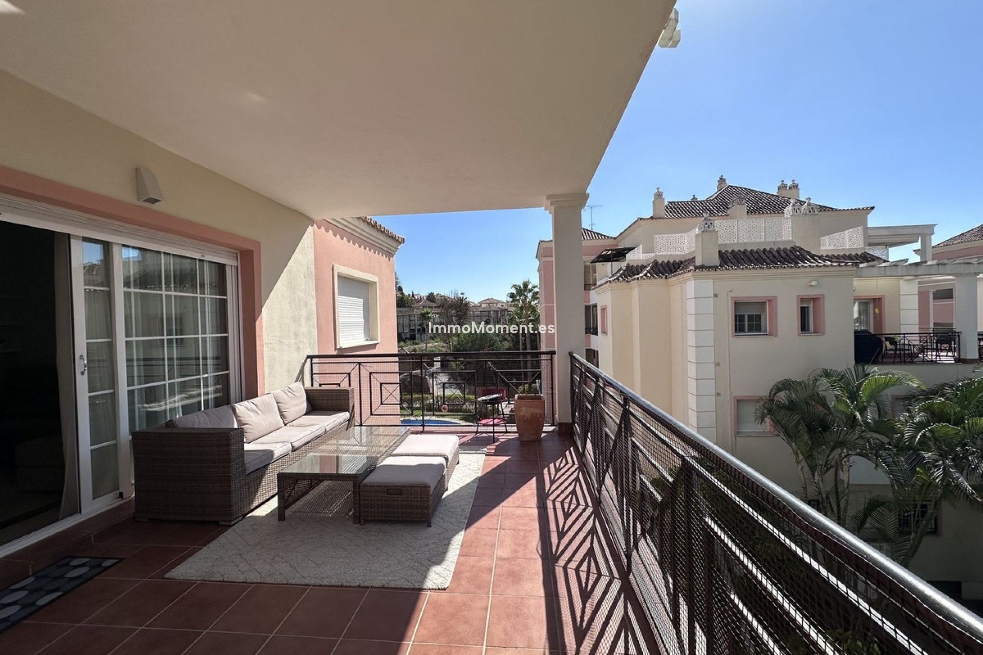 Resale - Apartment - Marbella - Nueva Andalucía