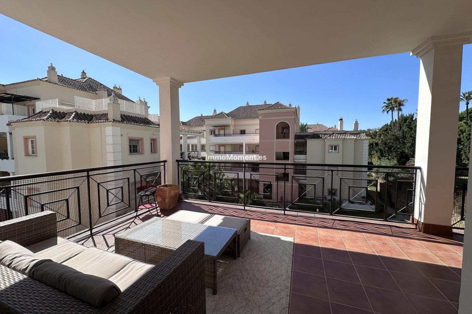 Resale - Apartment - Marbella - Nueva Andalucía