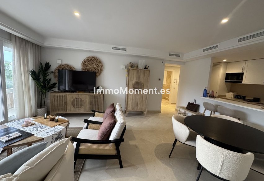 Resale - Apartment - Marbella - Nueva Andalucía
