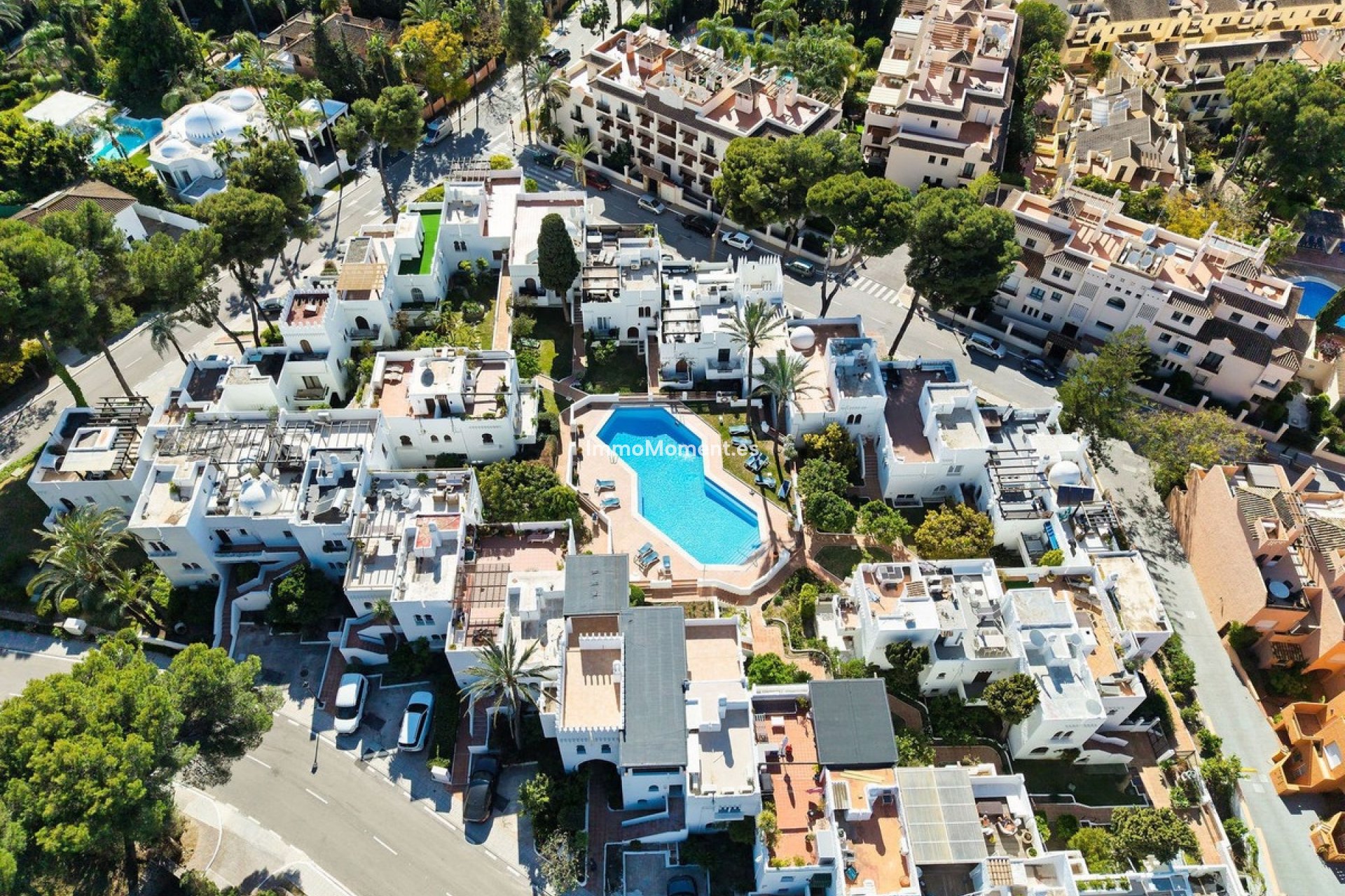 Resale - Apartment - Marbella - Nueva Andalucía