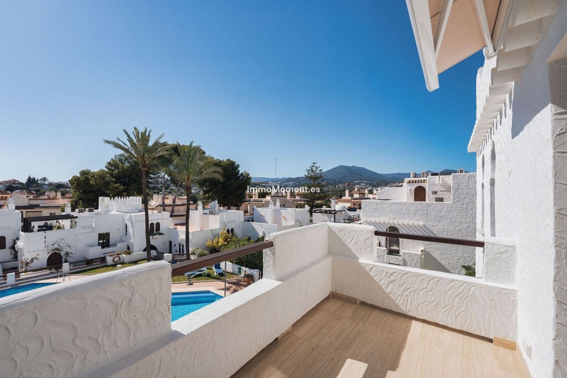 Resale - Apartment - Marbella - Nueva Andalucía