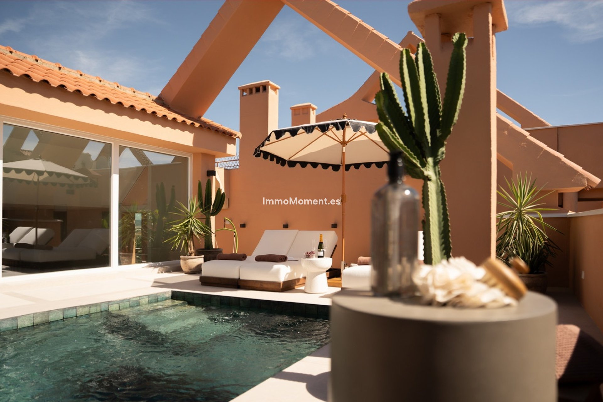 Resale - Apartment - Marbella - Nueva Andalucía