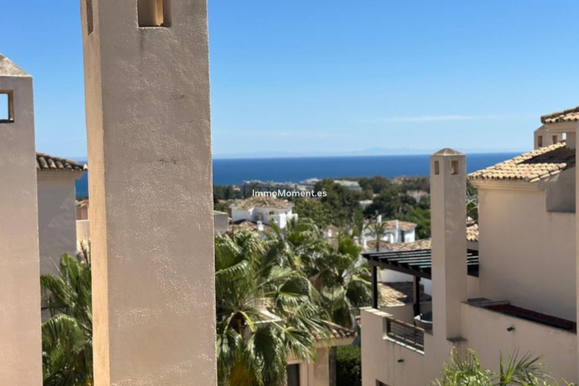 Resale - Apartment - Marbella - Nueva Andalucía
