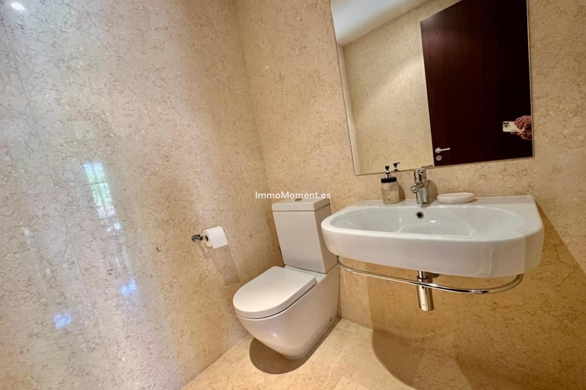 Resale - Apartment - Marbella - Nueva Andalucía