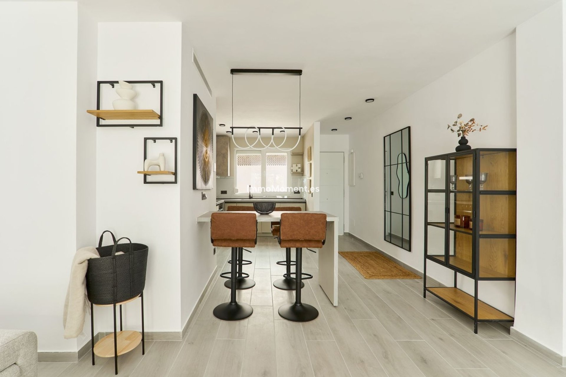 Resale - Apartment - Marbella - Nueva Andalucía