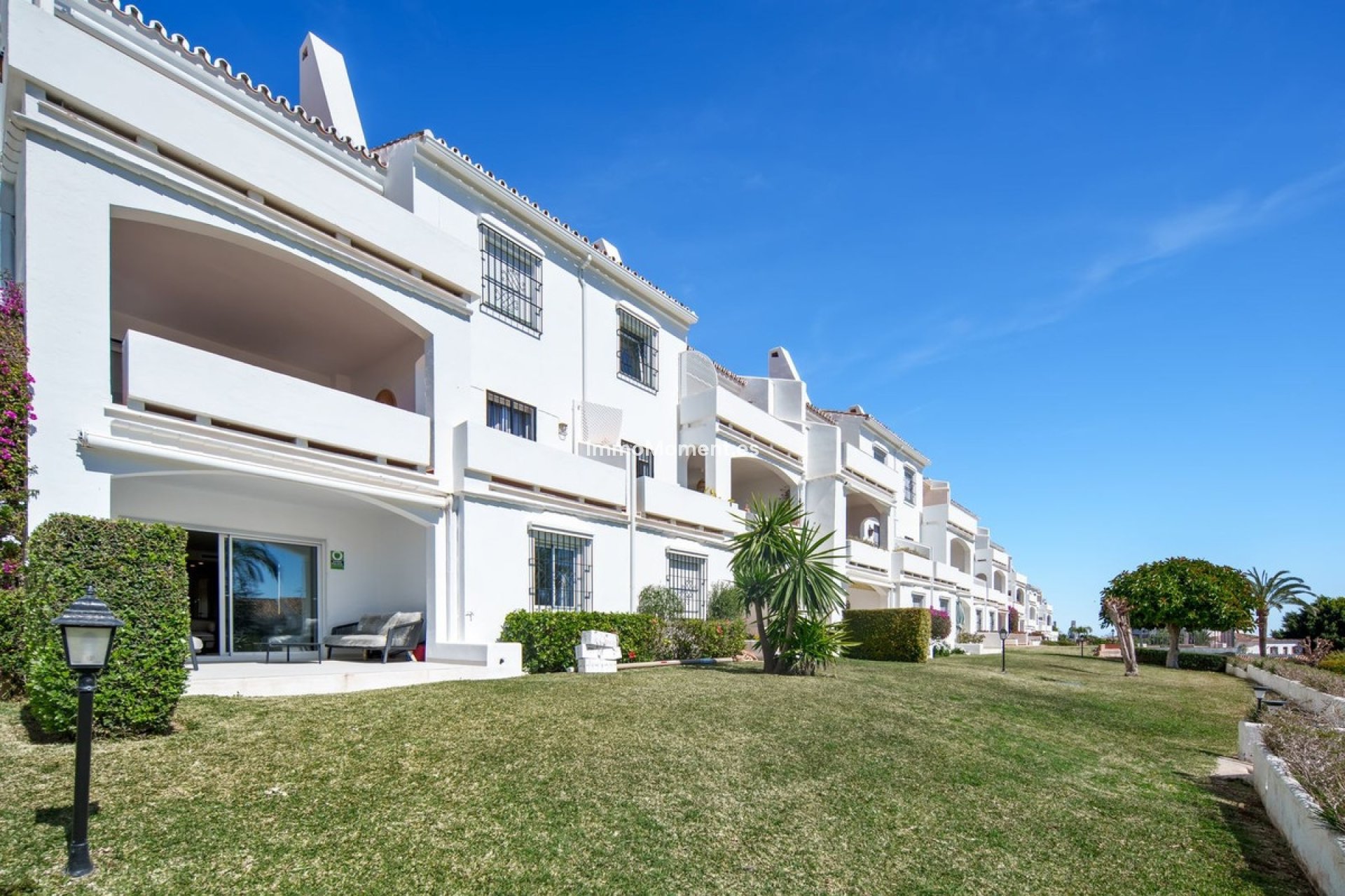 Resale - Apartment - Marbella - Nueva Andalucía