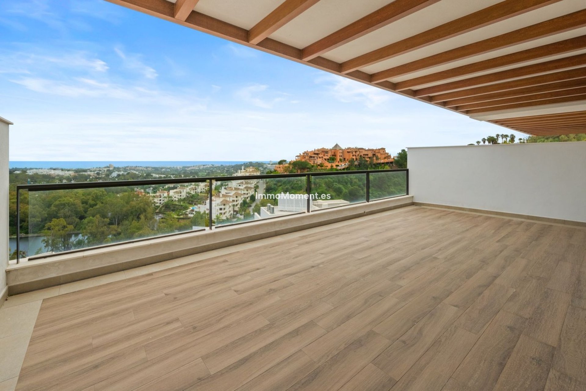 Resale - Apartment - Marbella - Nueva Andalucía