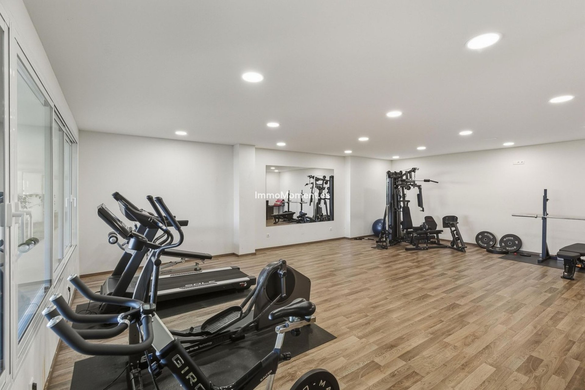 Resale - Apartment - Marbella - Nueva Andalucía