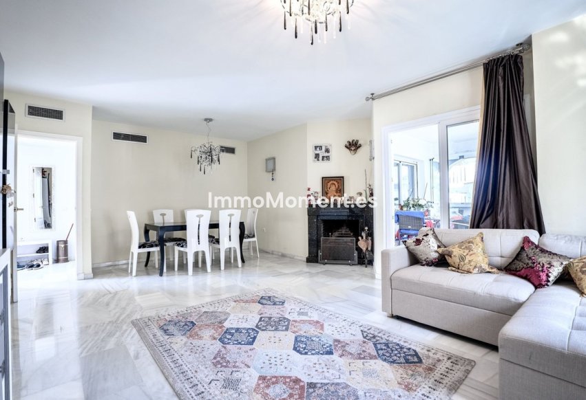 Resale - Apartment - Marbella - Nueva Andalucía