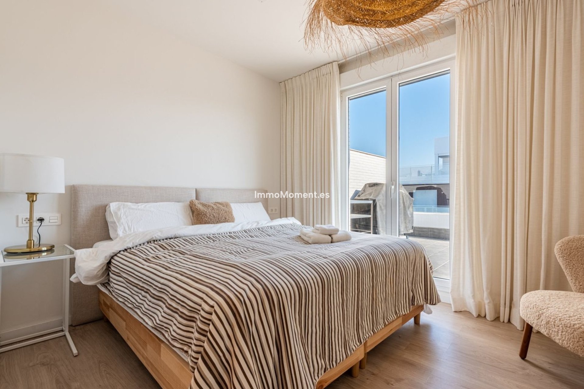 Resale - Apartment - Marbella - Nueva Andalucía