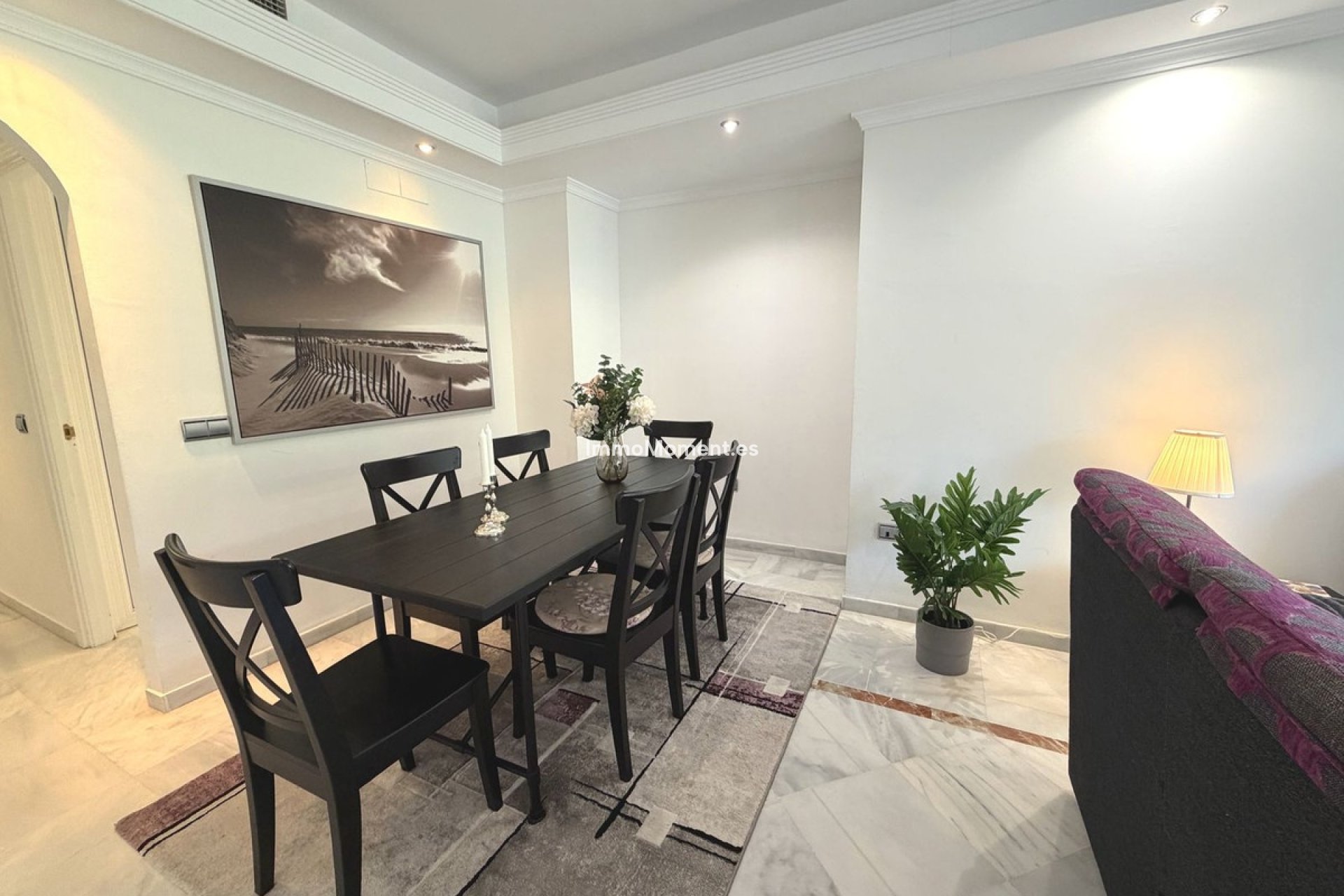 Resale - Apartment - Marbella - Nueva Andalucía
