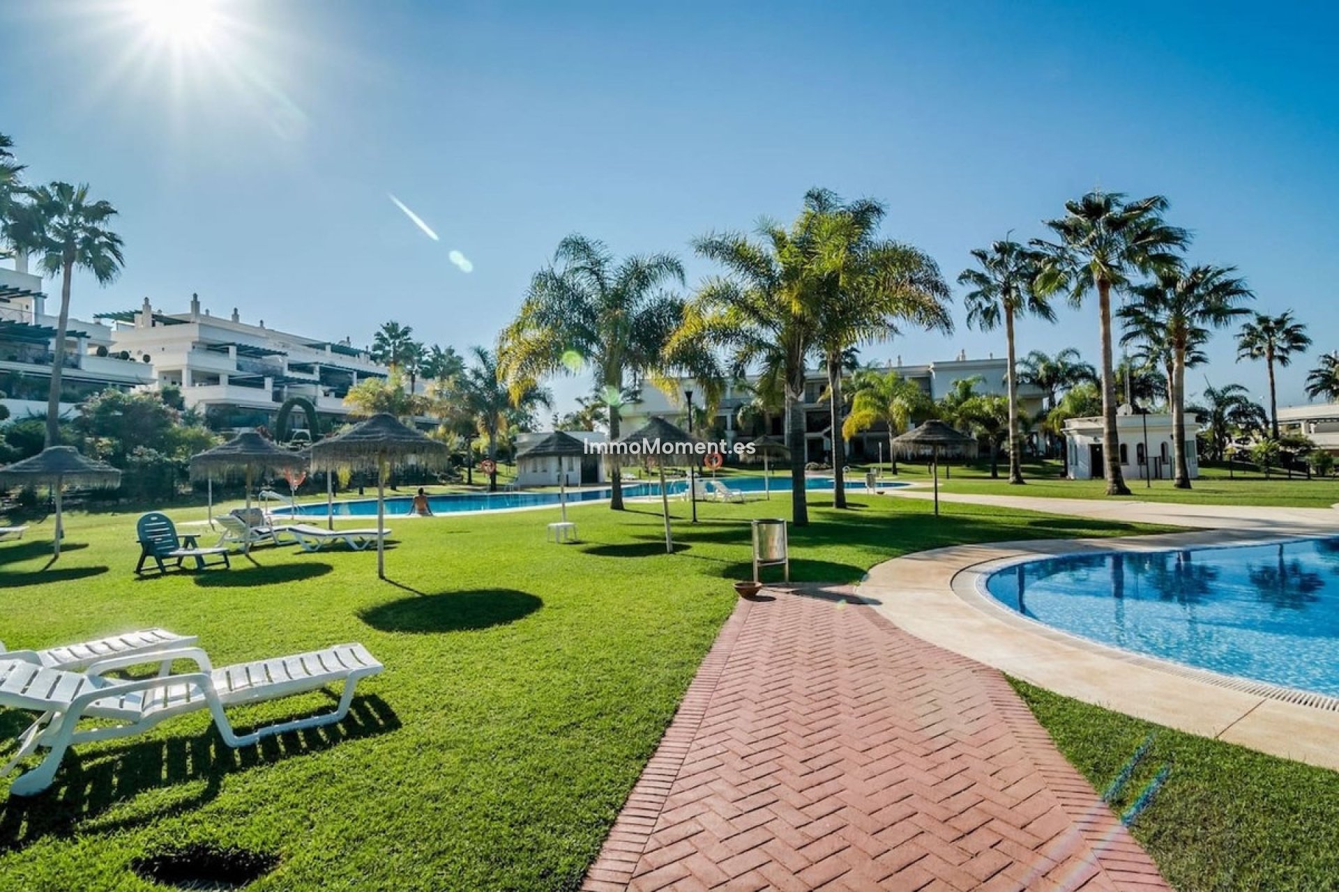 Resale - Apartment - Marbella - Nueva Andalucía