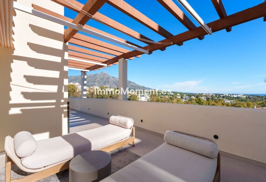Resale - Apartment - Marbella - Nueva Andalucía