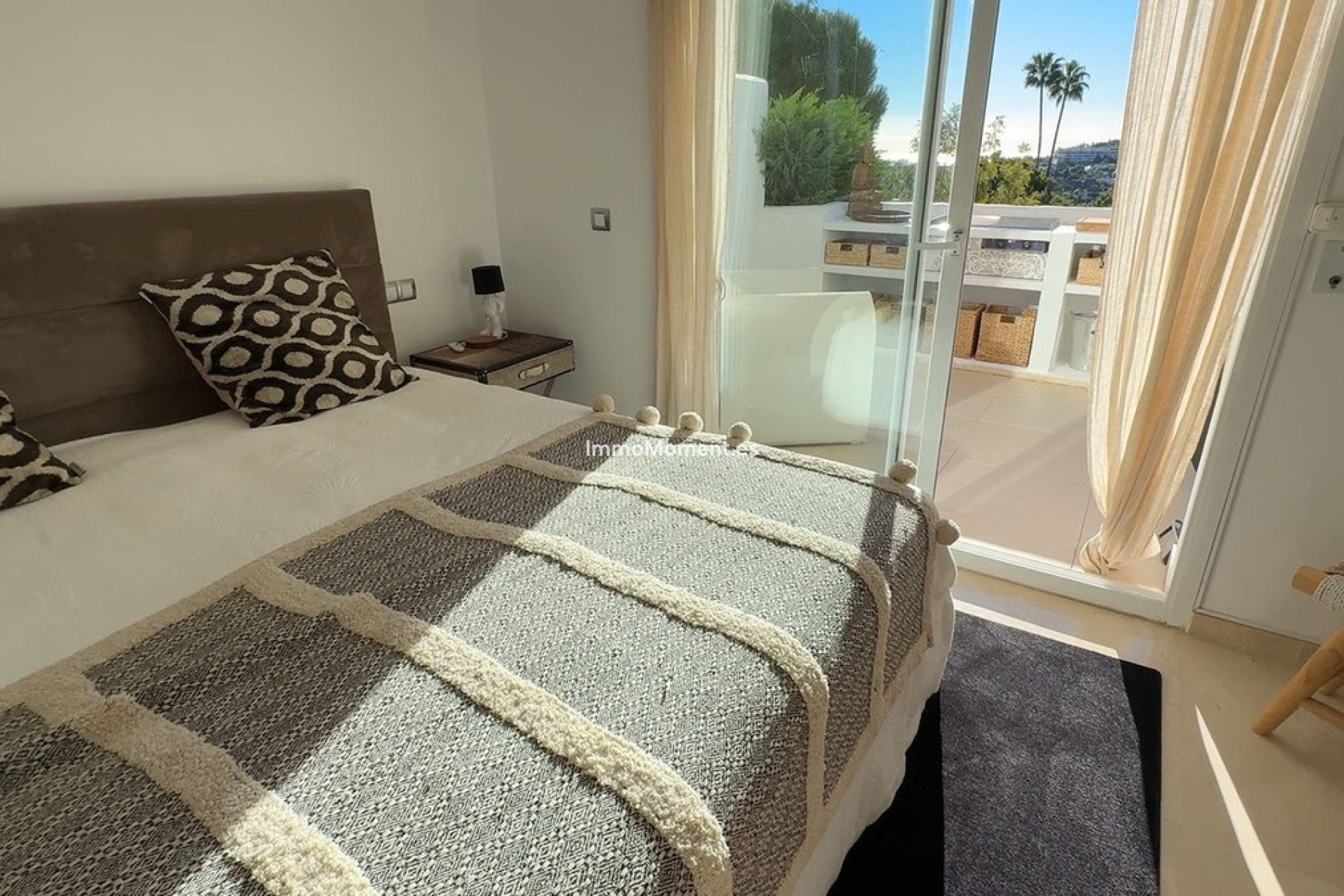 Resale - Apartment - Marbella - Nueva Andalucía