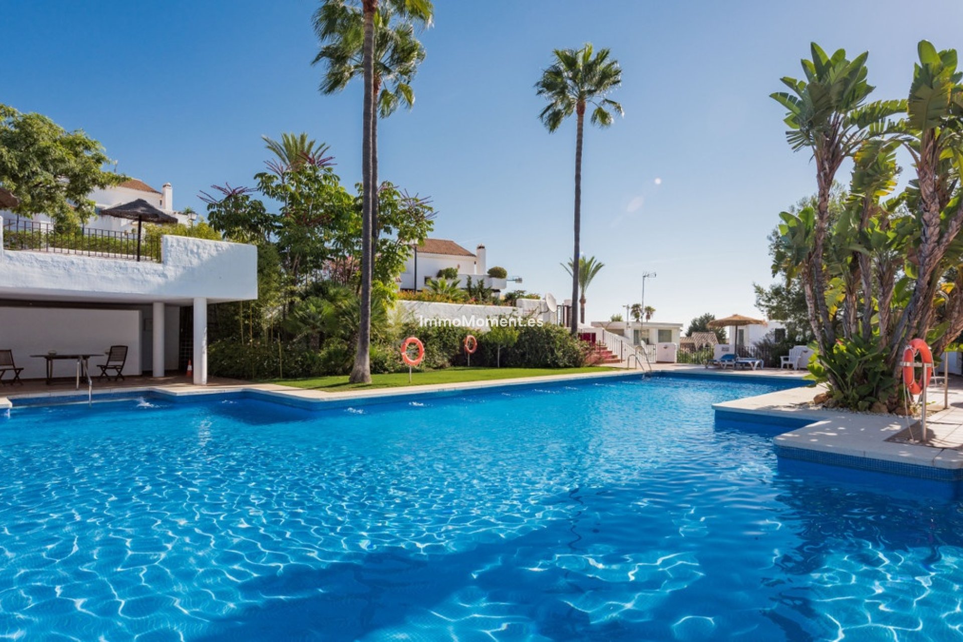 Resale - Apartment - Marbella - Nueva Andalucía