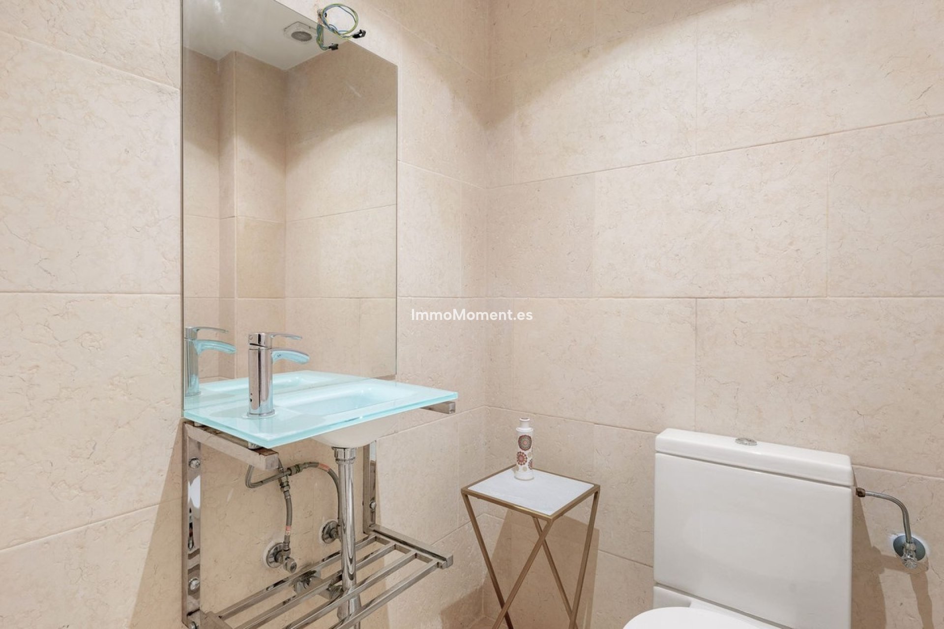 Resale - Apartment - Marbella - Nueva Andalucía