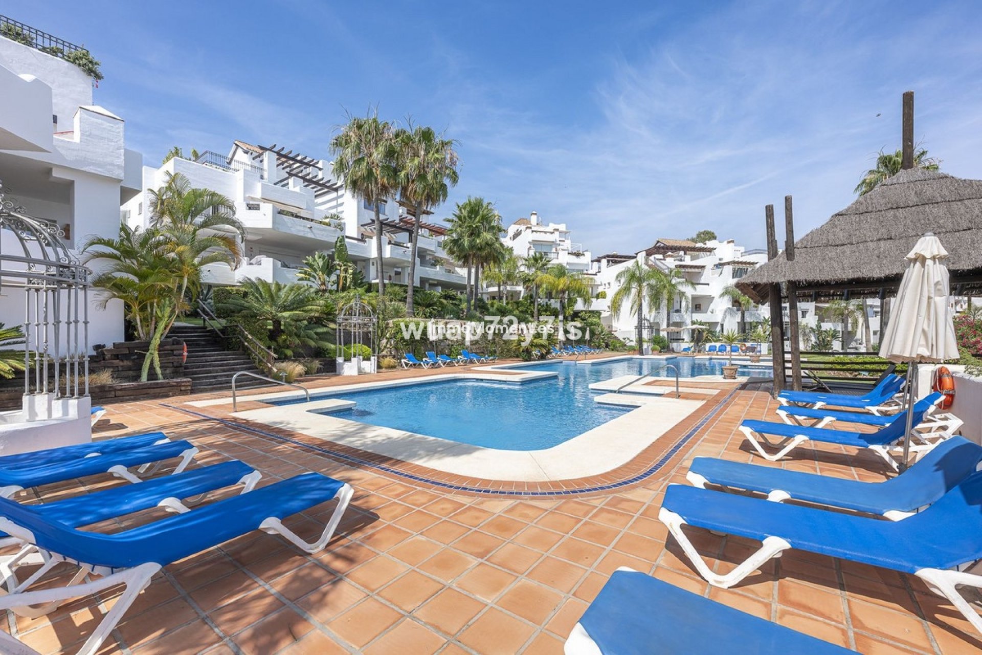 Resale - Apartment - Marbella - Nueva Andalucía