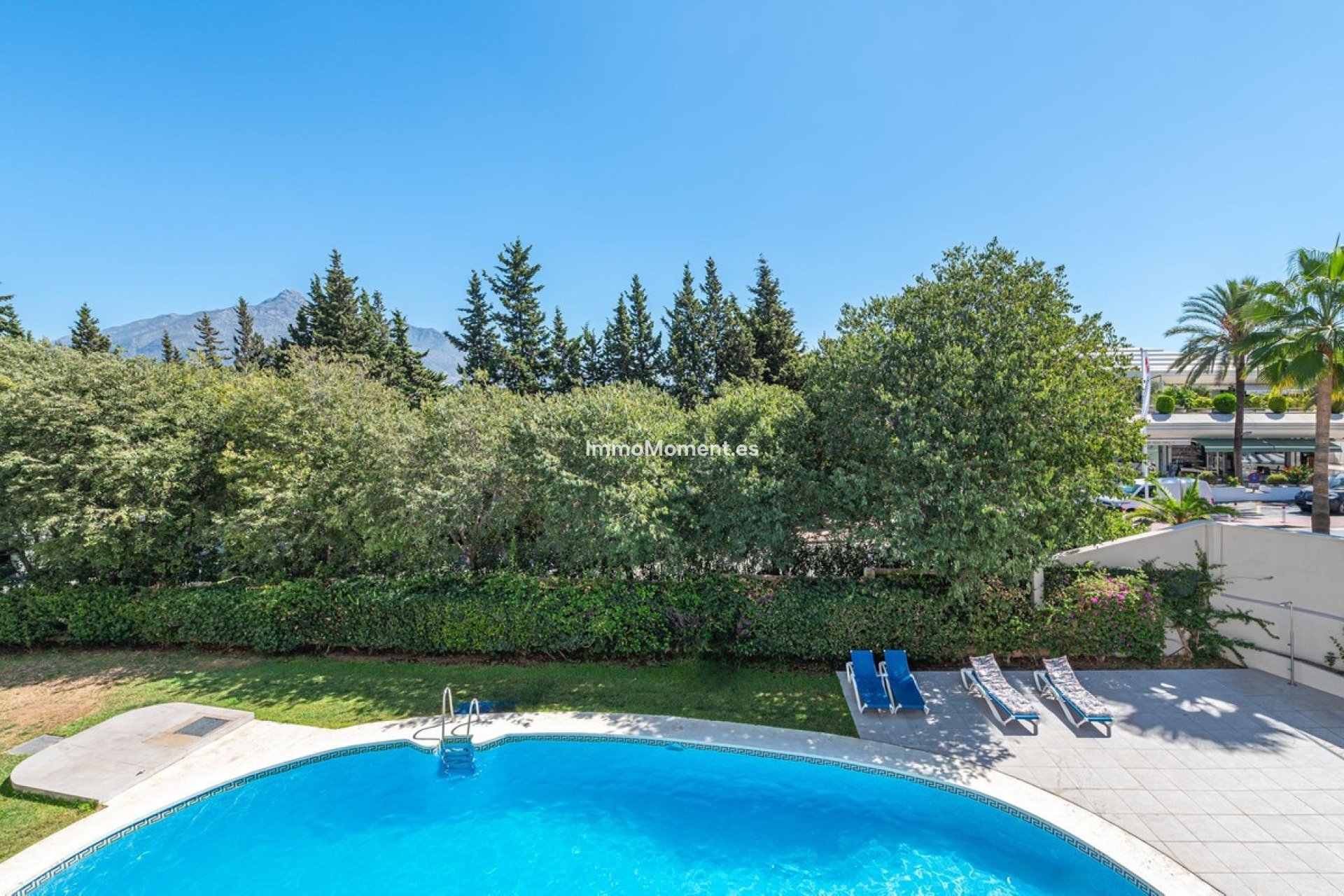 Resale - Apartment - Marbella - Nueva Andalucía