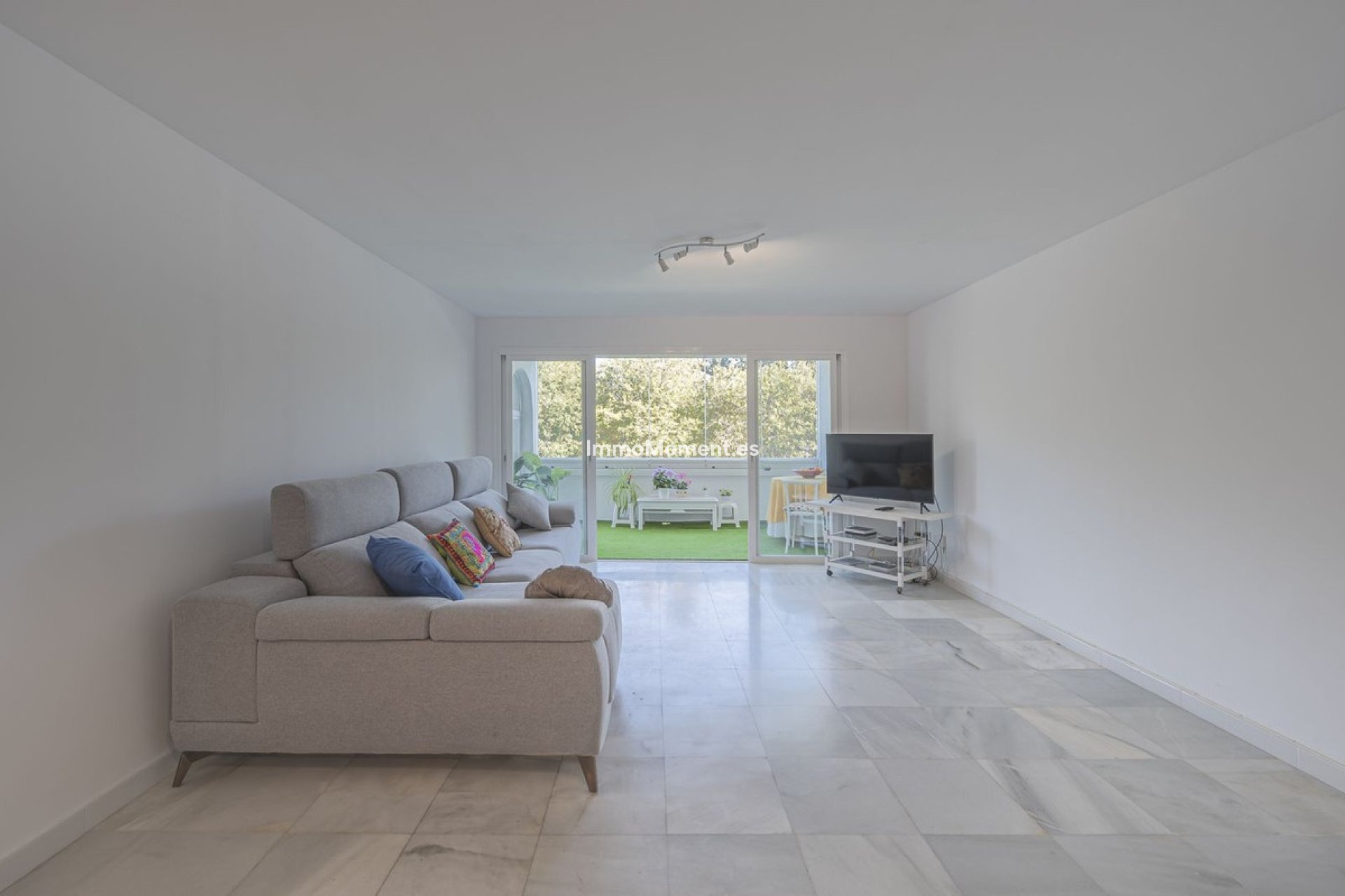 Resale - Apartment - Marbella - Nueva Andalucía