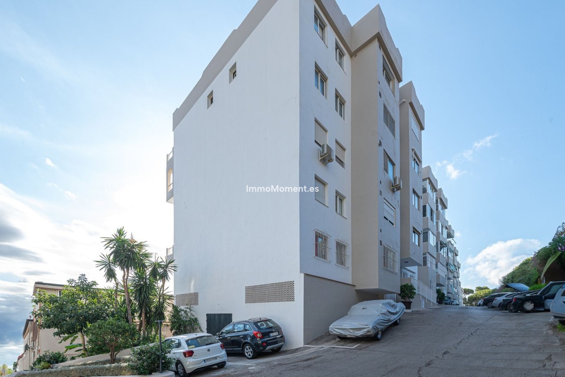 Resale - Apartment - Marbella - Nueva Andalucía