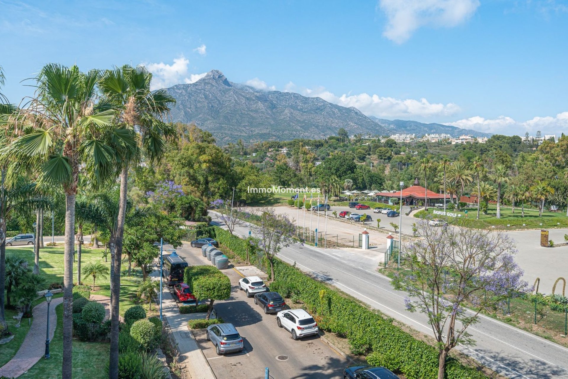 Resale - Apartment - Marbella - Nueva Andalucía