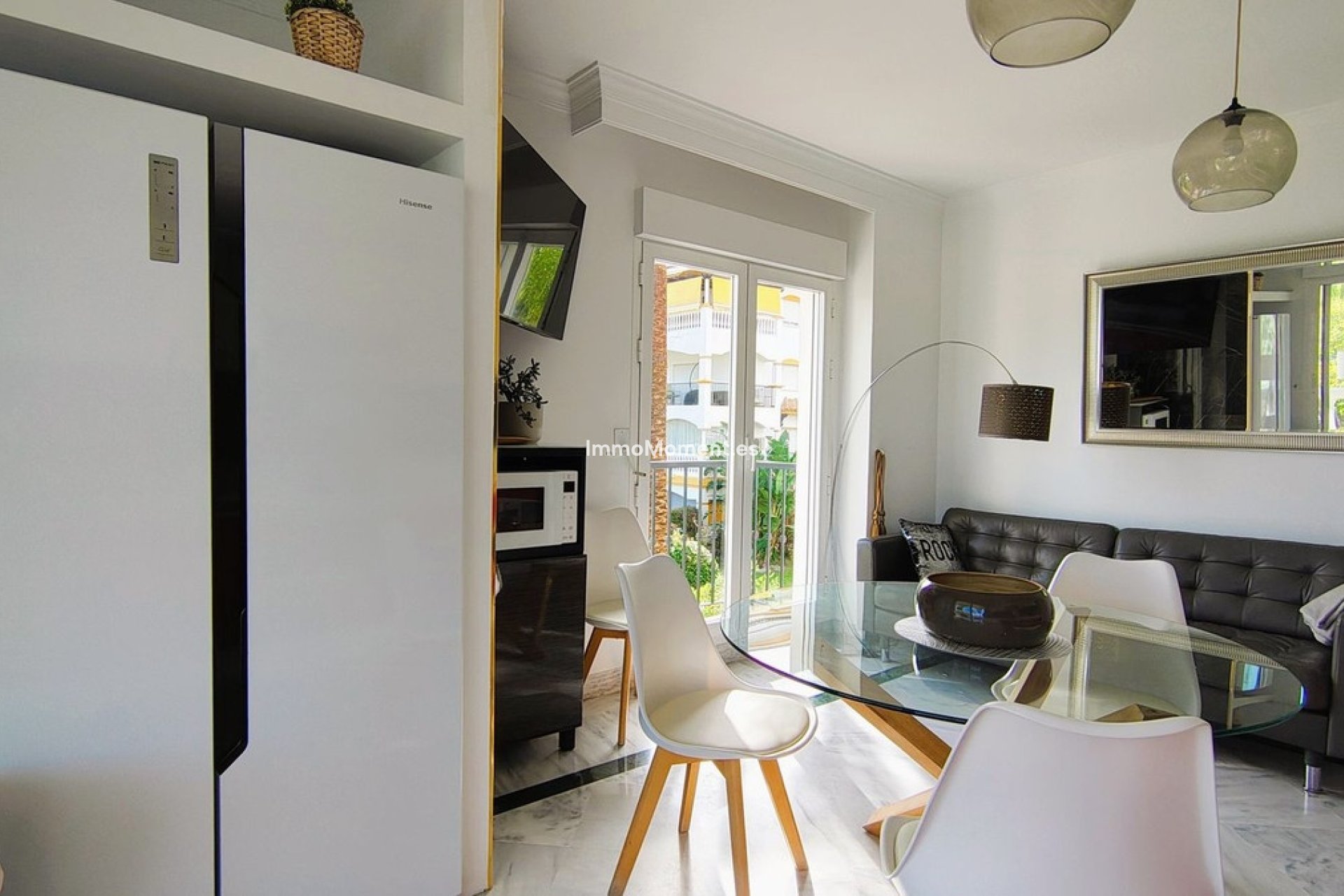 Resale - Apartment - Marbella - Nueva Andalucía