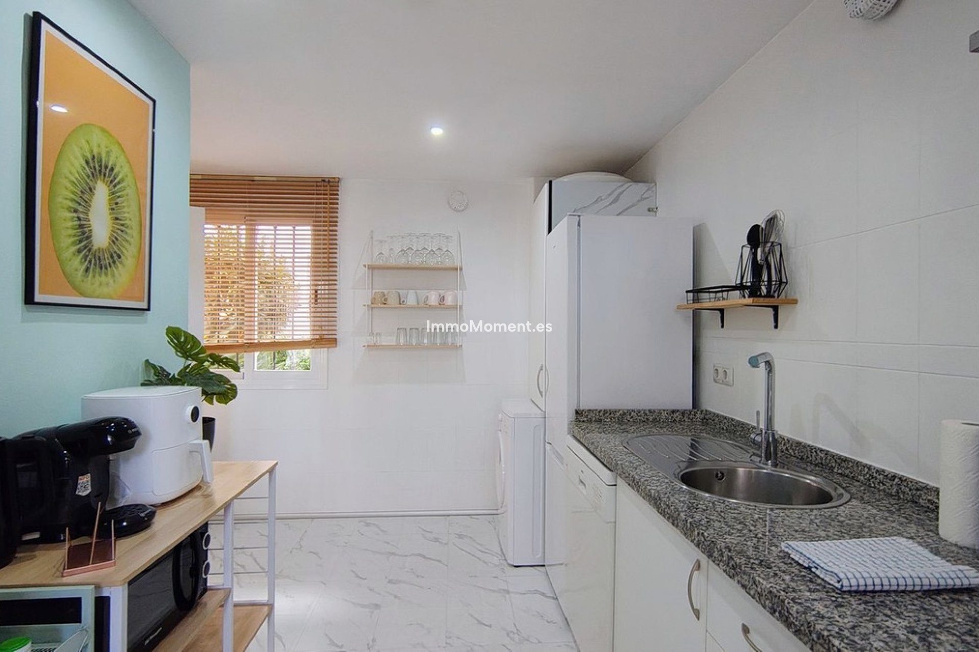Resale - Apartment - Marbella - Nueva Andalucía