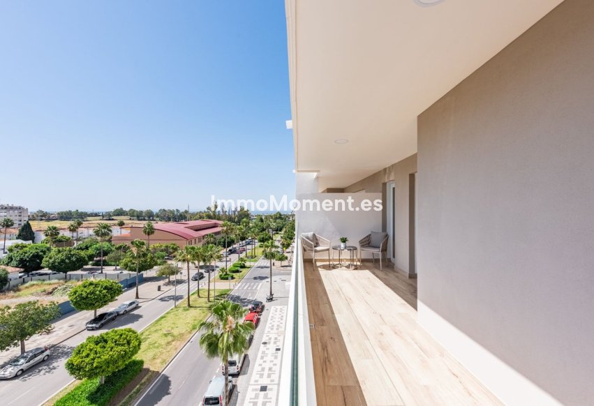 Resale - Apartment - Marbella - Nueva Andalucía