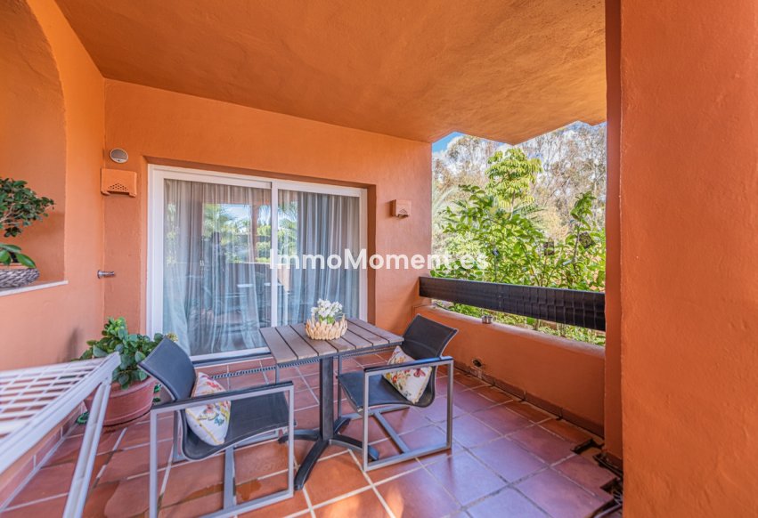 Resale - Apartment - Marbella - Nueva Andalucía