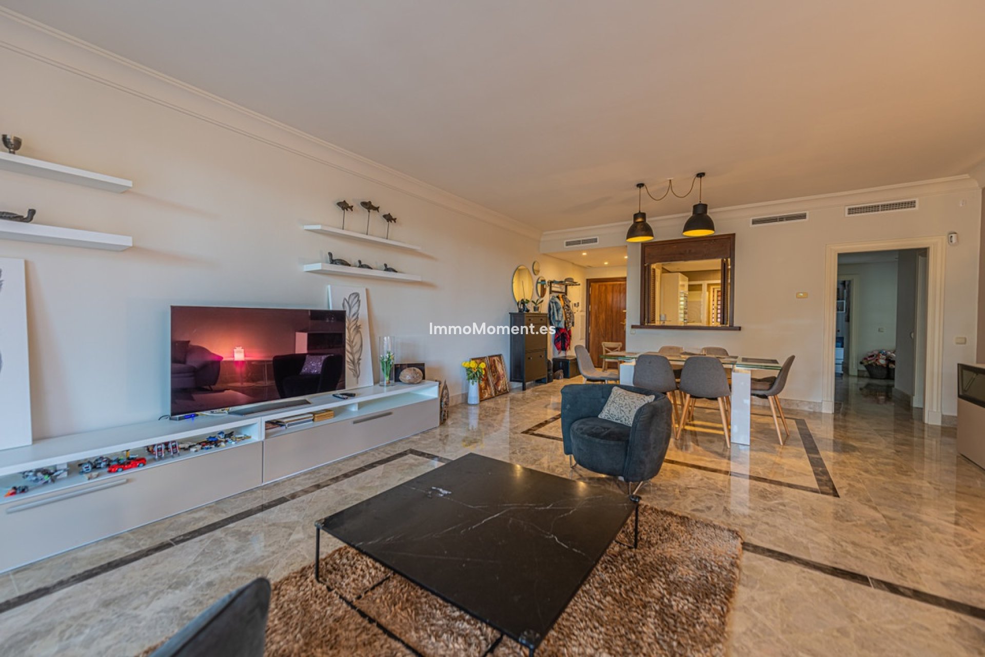 Resale - Apartment - Marbella - Nueva Andalucía