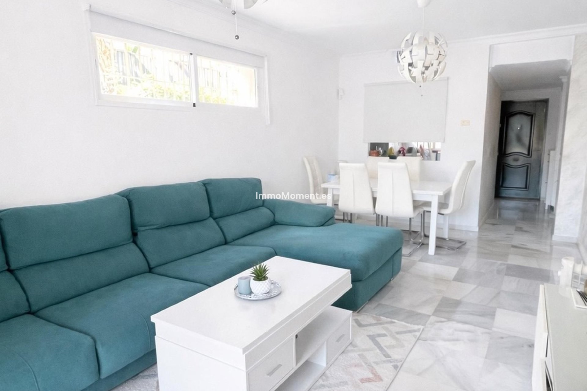 Resale - Apartment - Marbella - Nueva Andalucía