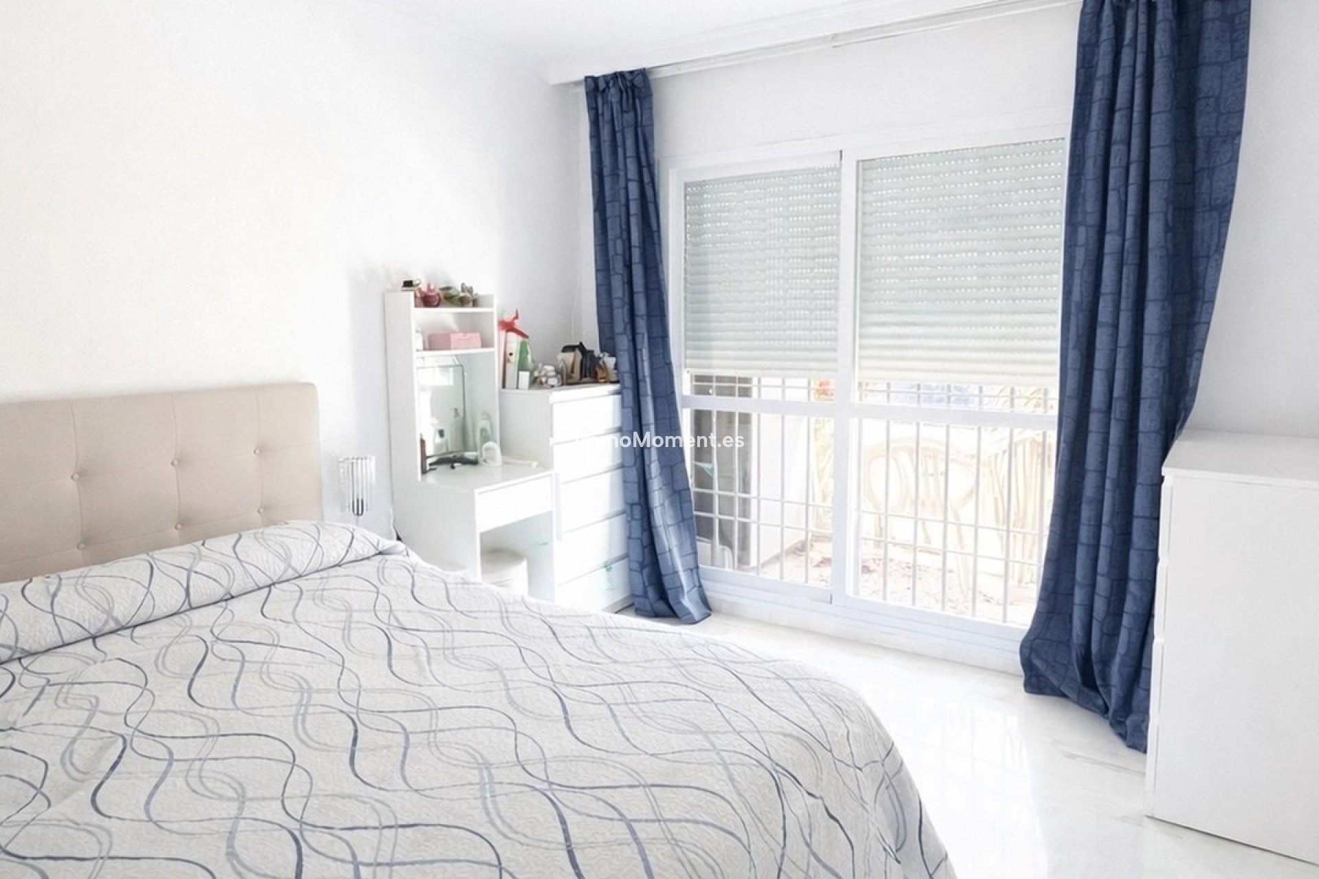 Resale - Apartment - Marbella - Nueva Andalucía