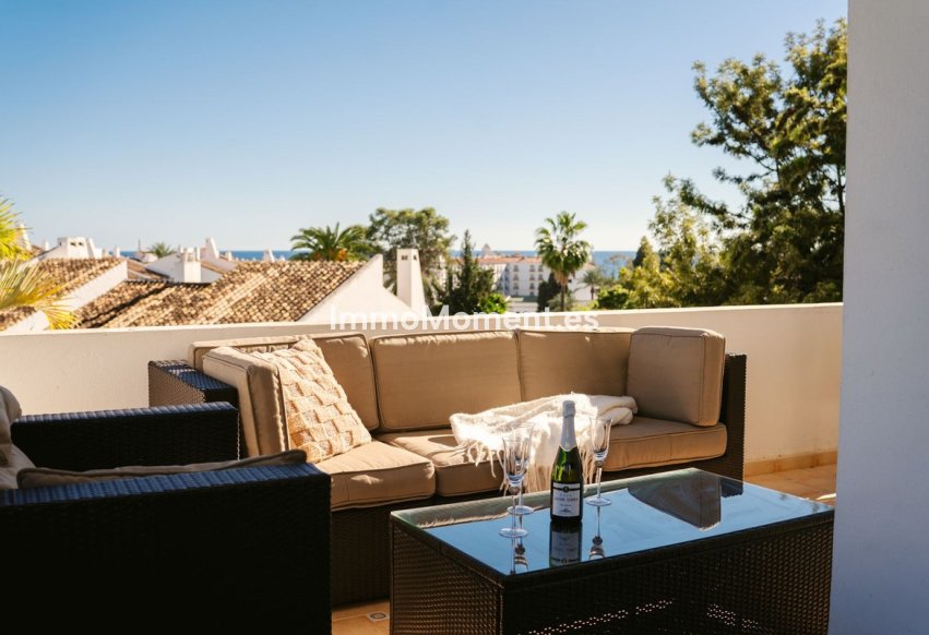 Resale - Apartment - Marbella - Nueva Andalucía