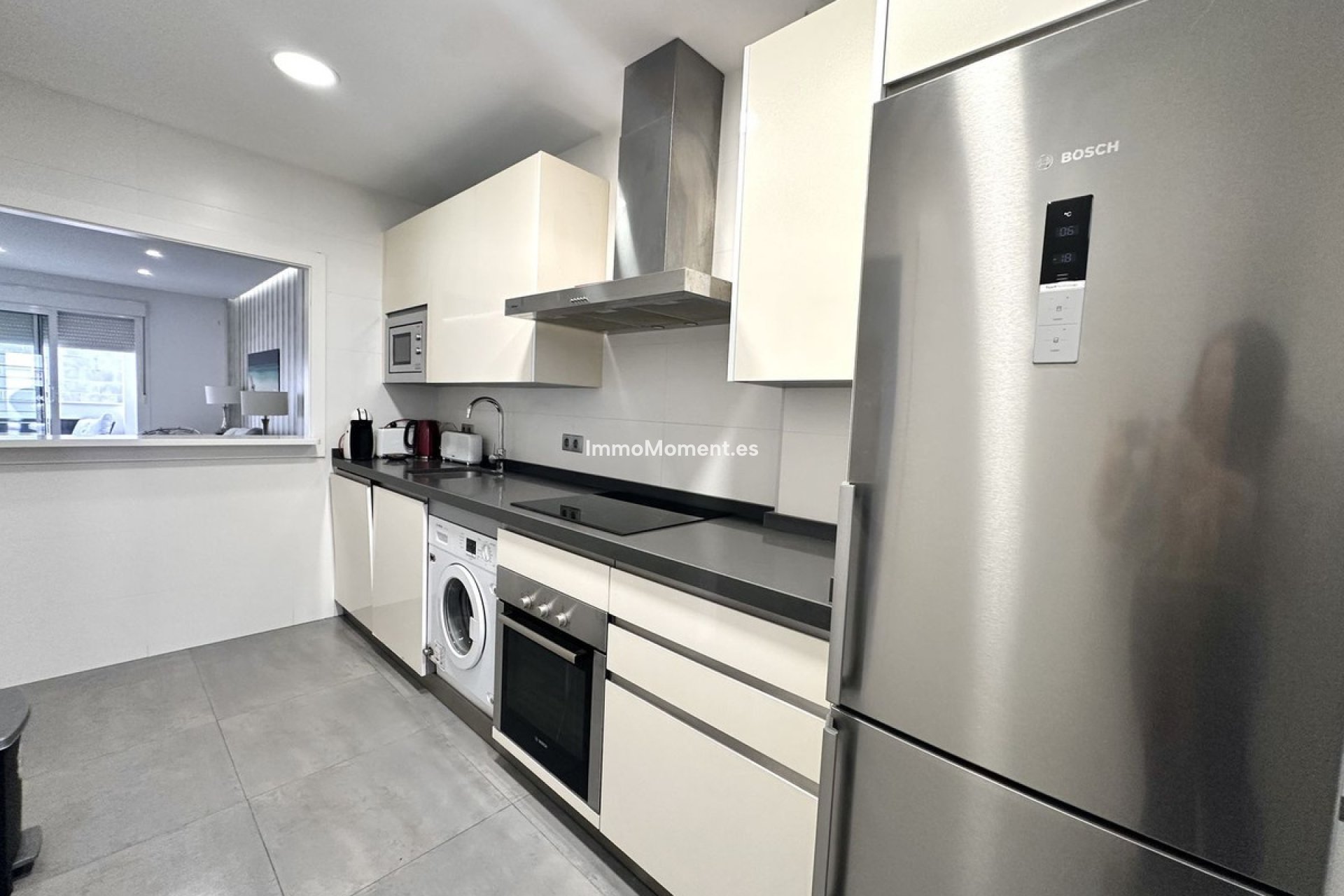 Resale - Apartment - Marbella - Nueva Andalucía