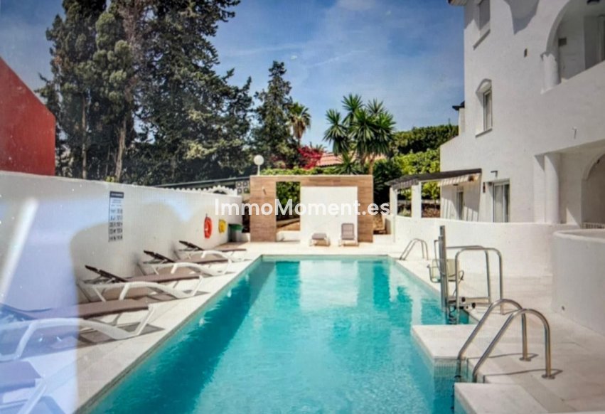 Resale - Apartment - Marbella - Nueva Andalucía