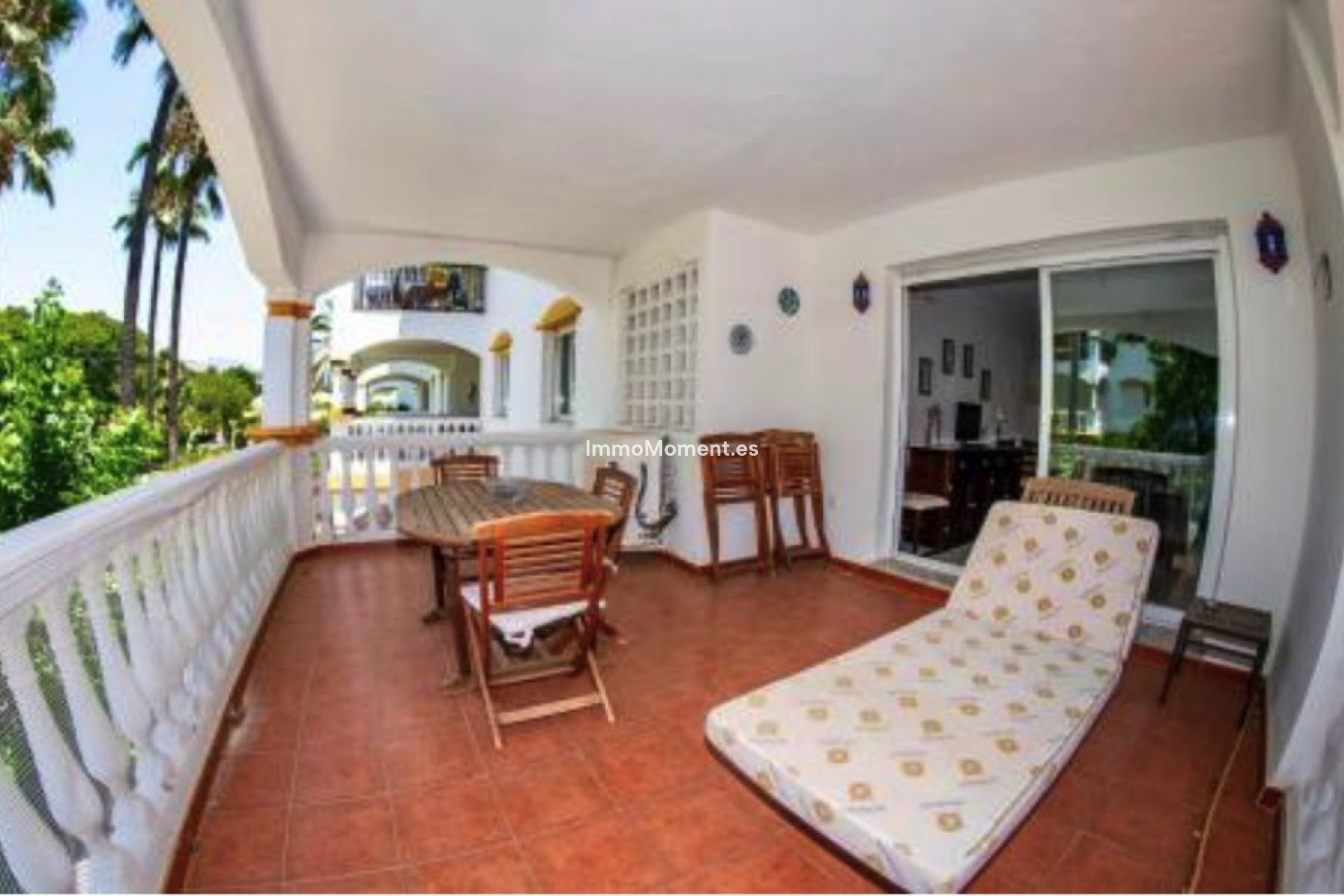 Resale - Apartment - Marbella - Nueva Andalucía