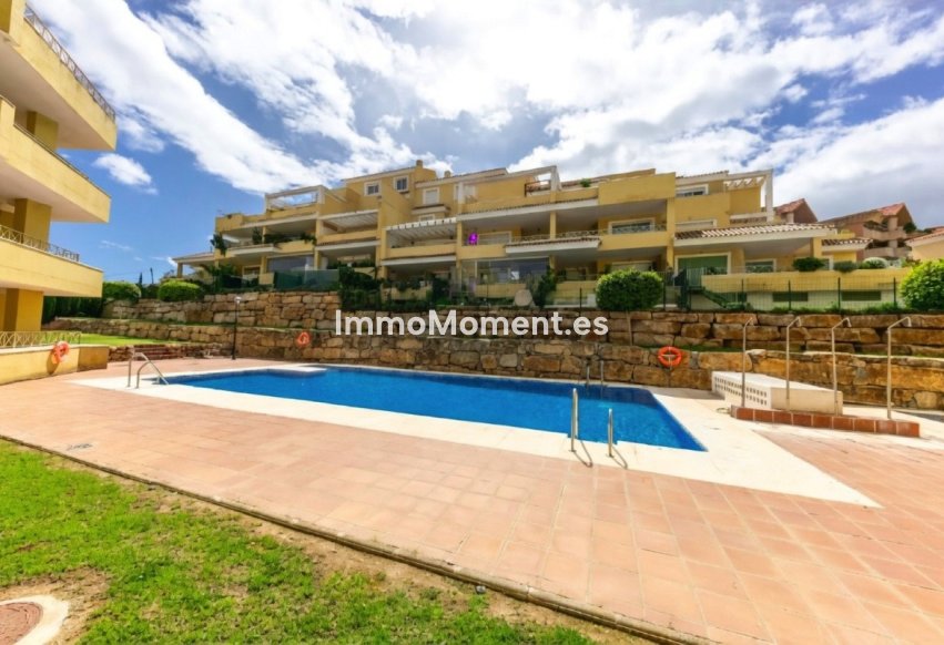 Resale - Apartment - Marbella - Nueva Andalucía