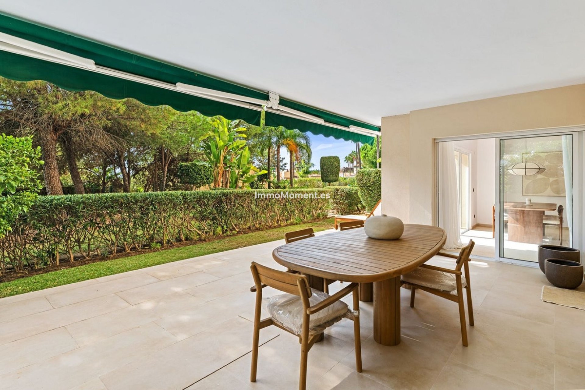 Resale - Apartment - Marbella - Nueva Andalucía