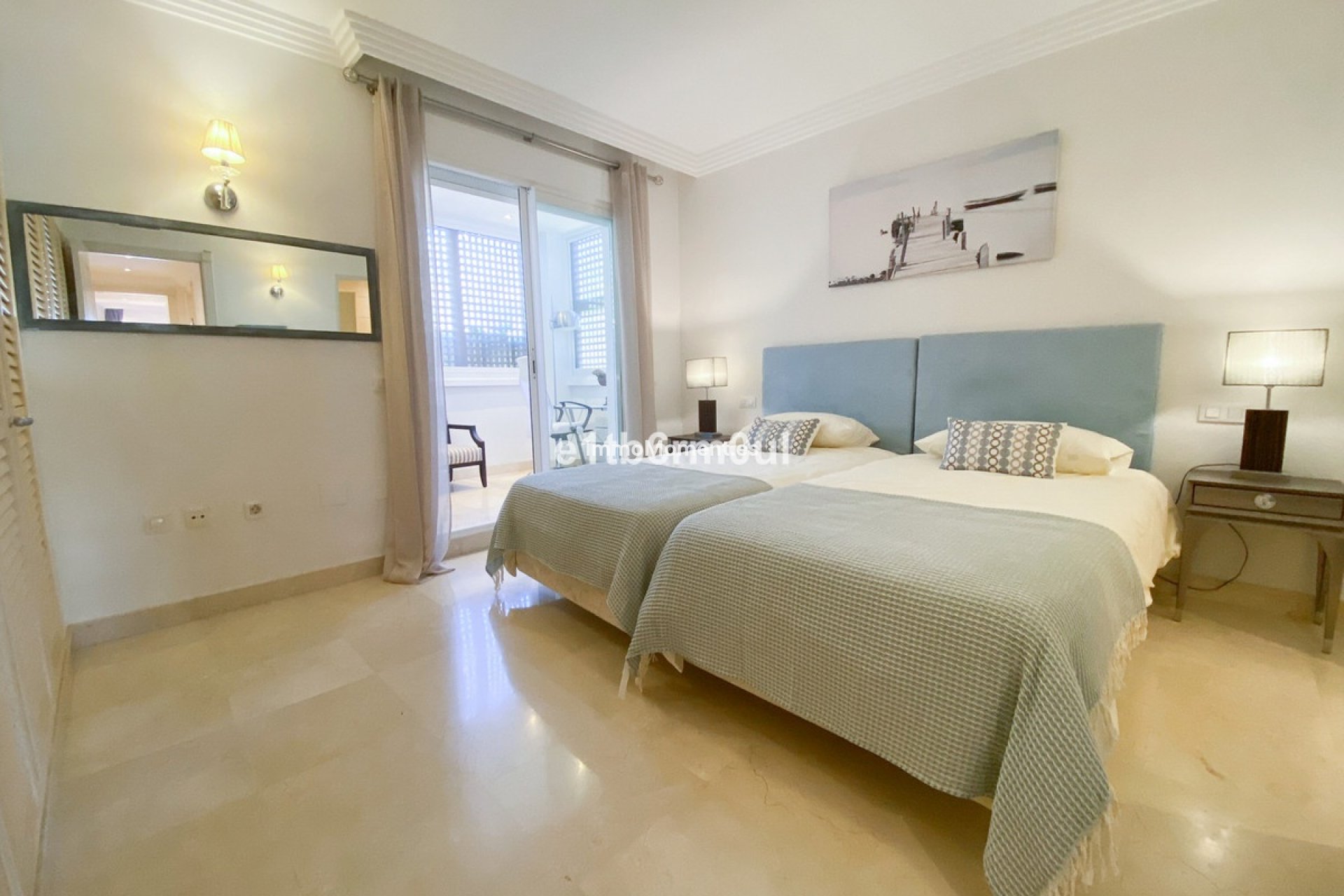 Resale - Apartment - Marbella - Nueva Andalucía