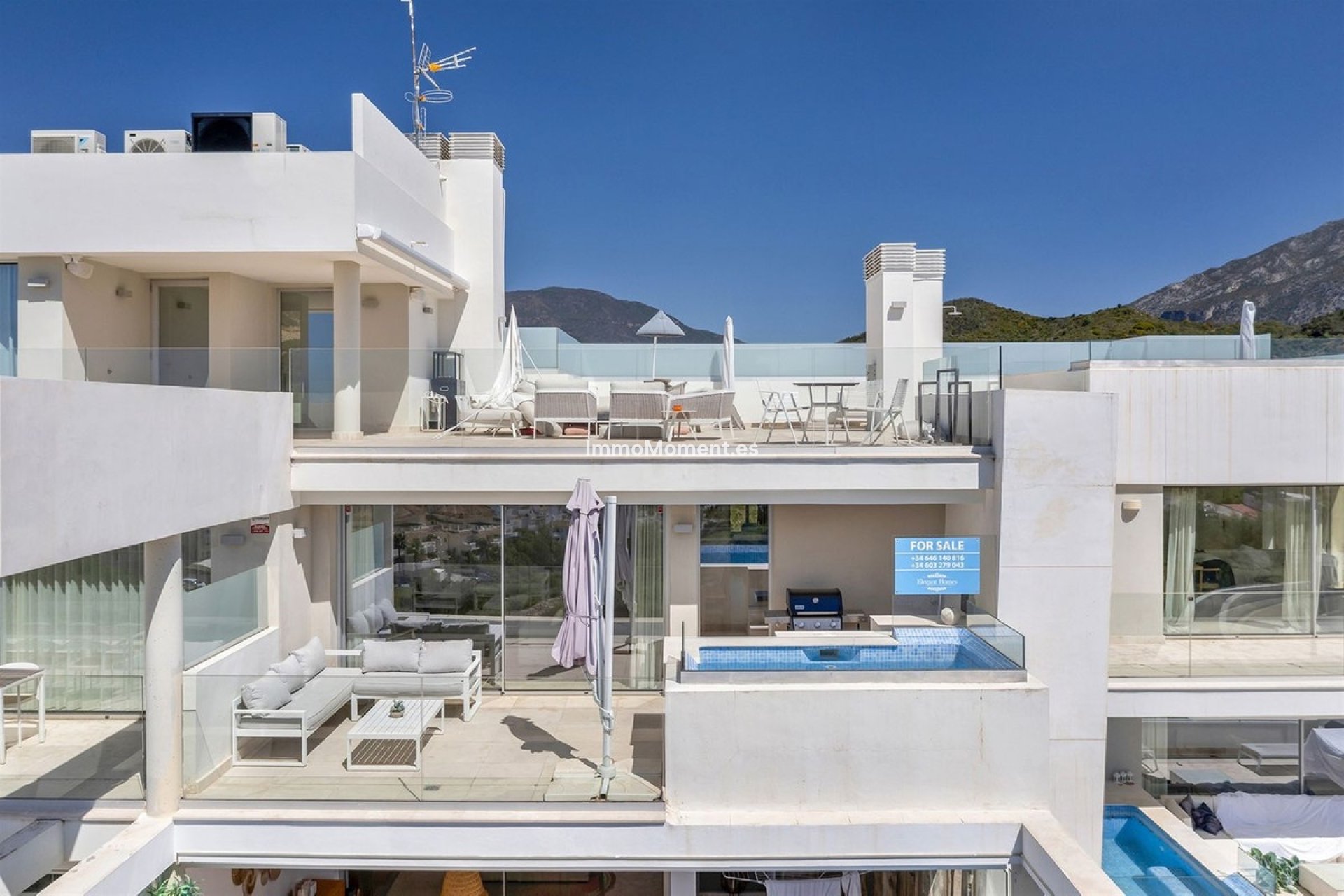 Resale - Apartment - Marbella - Nueva Andalucía