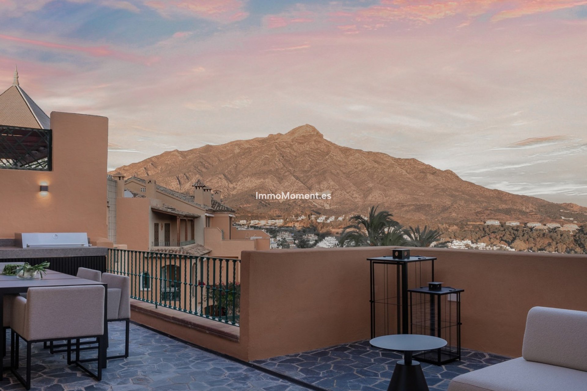 Resale - Apartment - Marbella - Nueva Andalucía