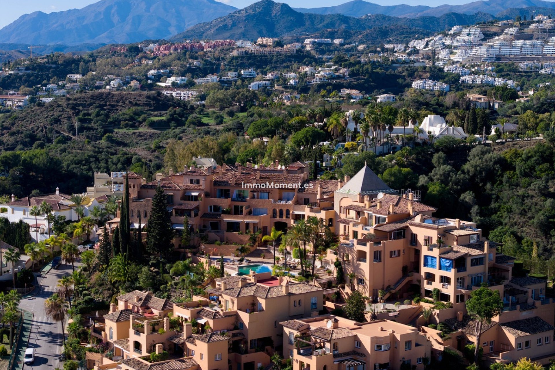 Resale - Apartment - Marbella - Nueva Andalucía