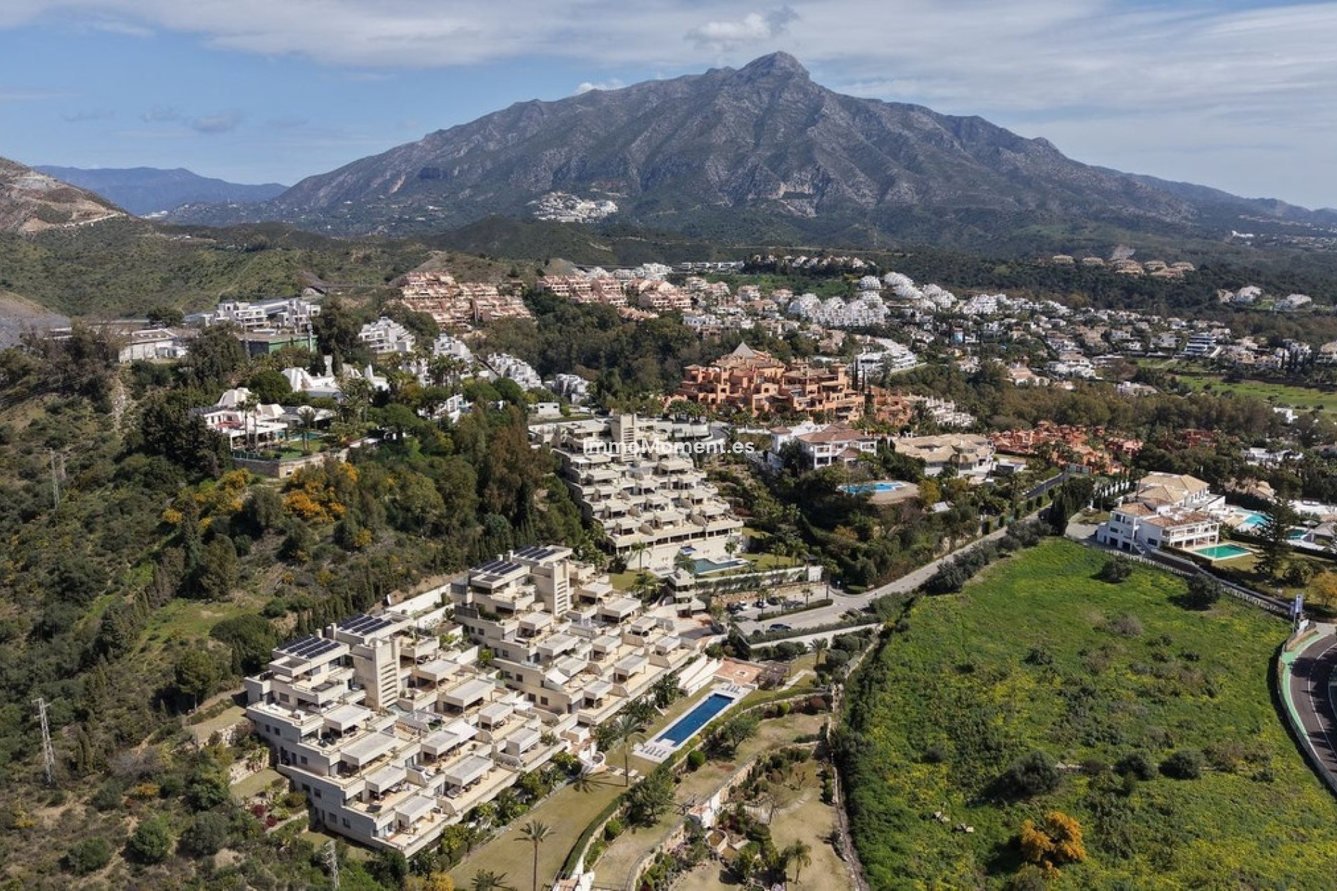 Resale - Apartment - Marbella - Nueva Andalucía