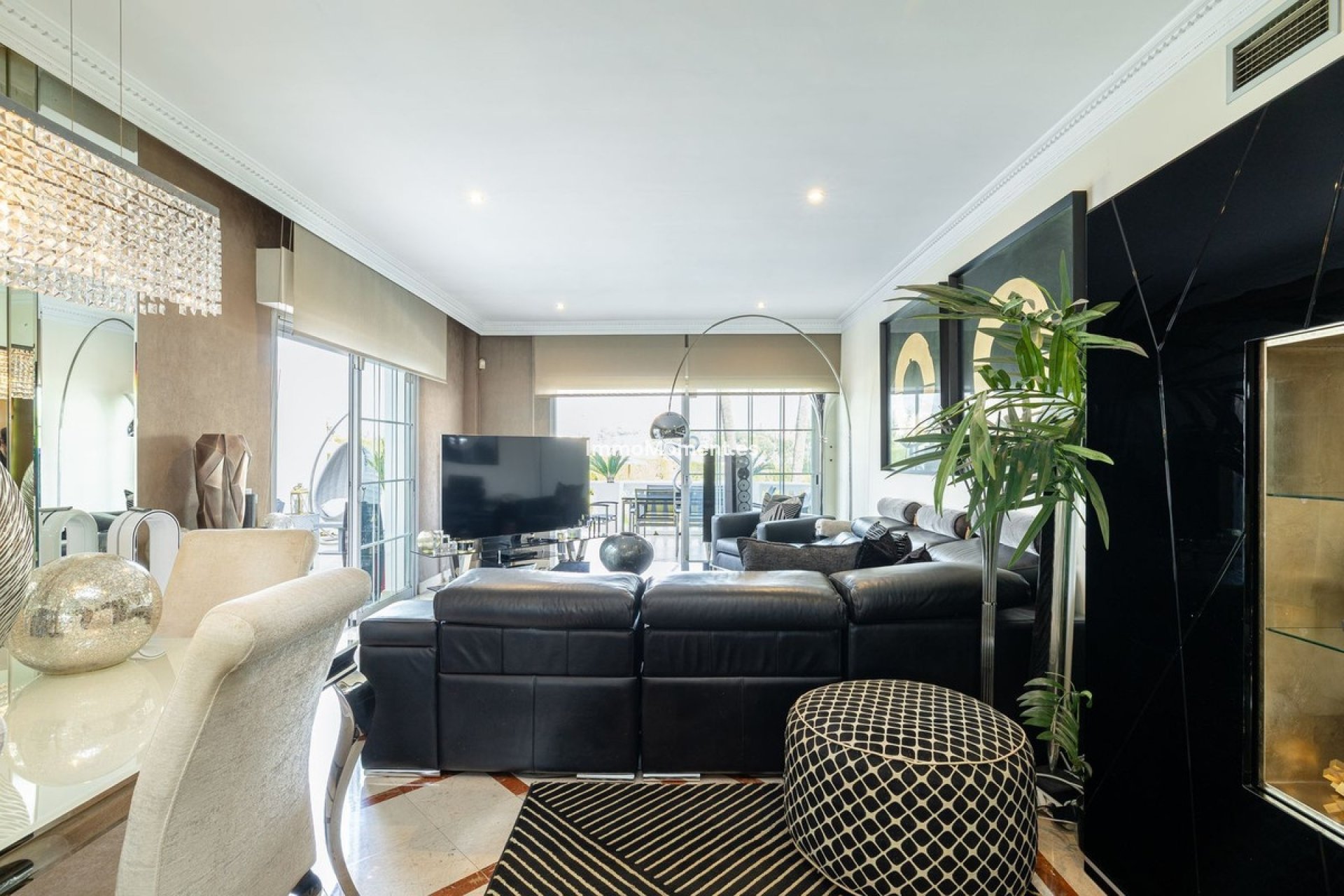 Resale - Apartment - Marbella - Nueva Andalucía