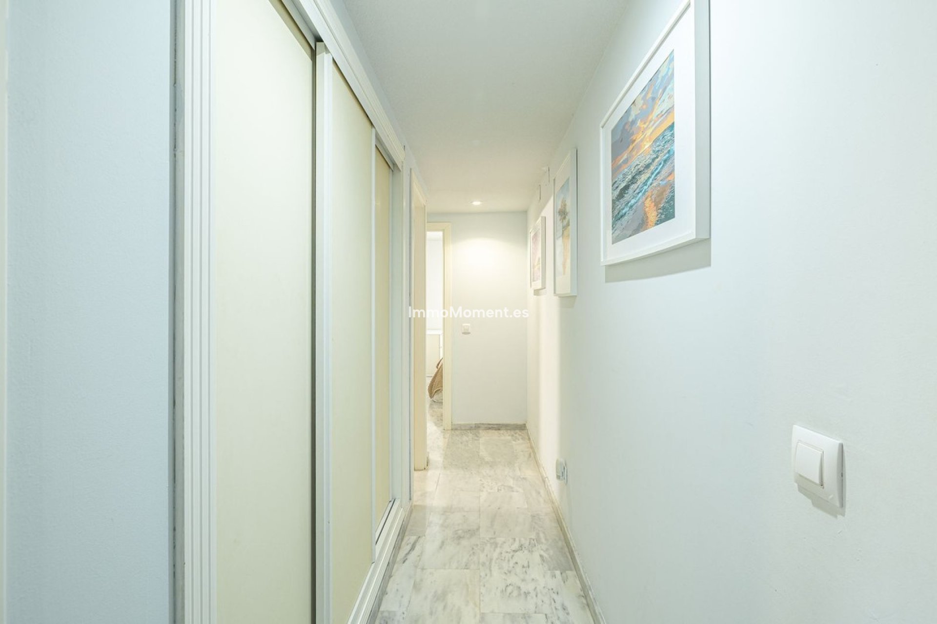 Resale - Apartment - Marbella - Nueva Andalucía