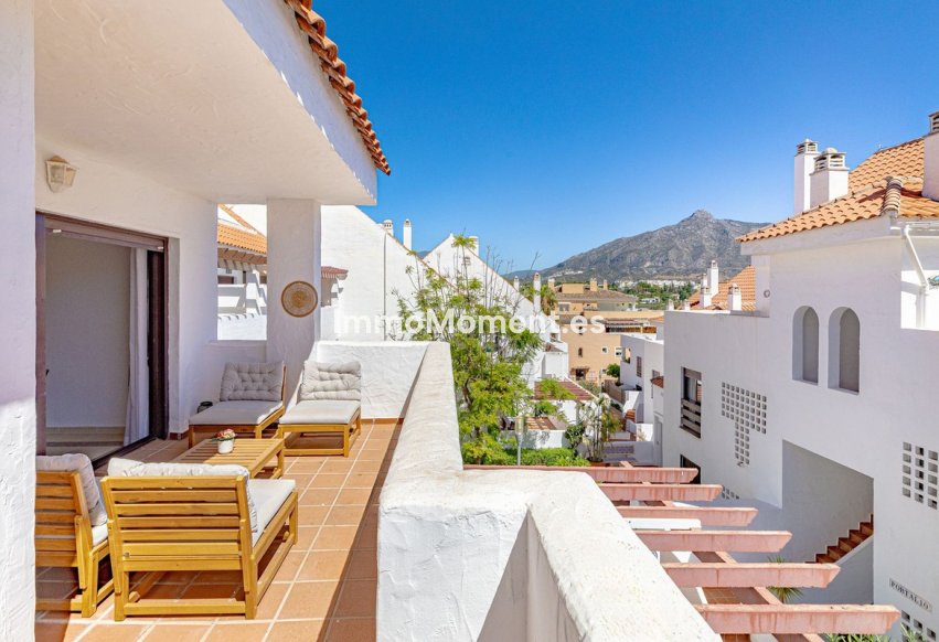 Resale - Apartment - Marbella - Nueva Andalucía