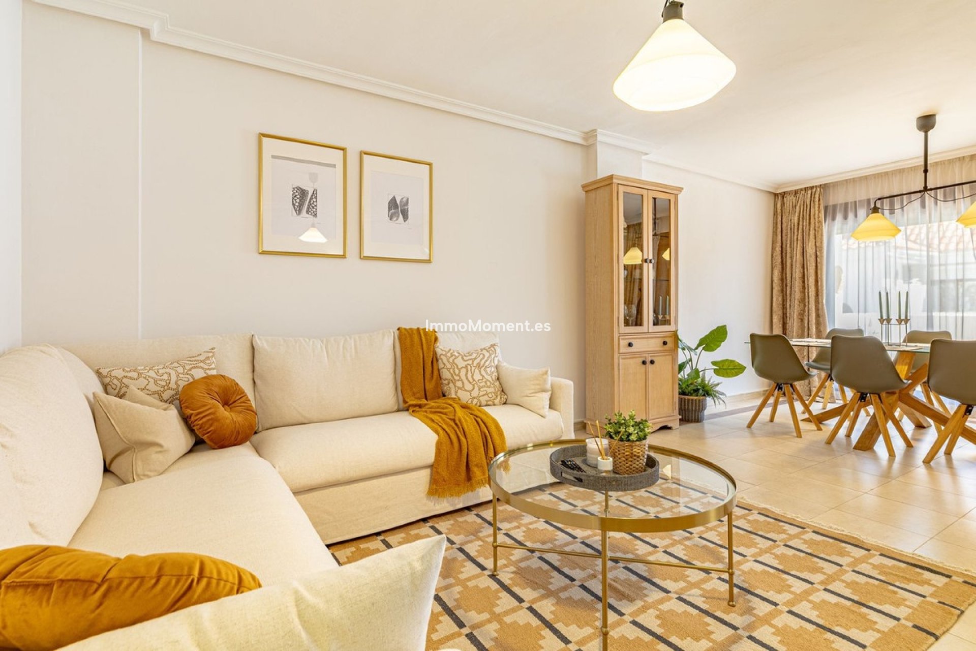 Resale - Apartment - Marbella - Nueva Andalucía