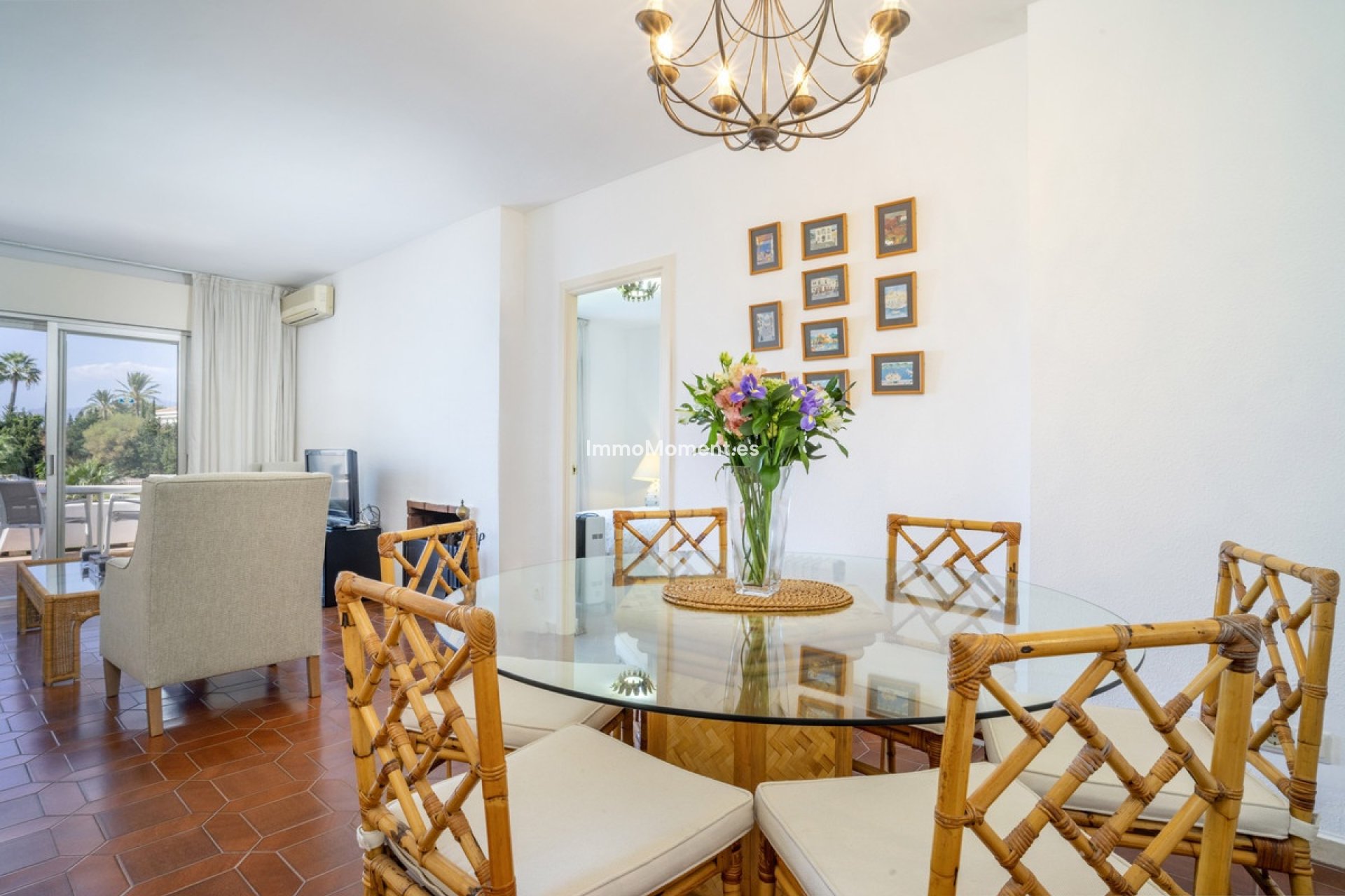 Resale - Apartment - Marbella - Nueva Andalucía